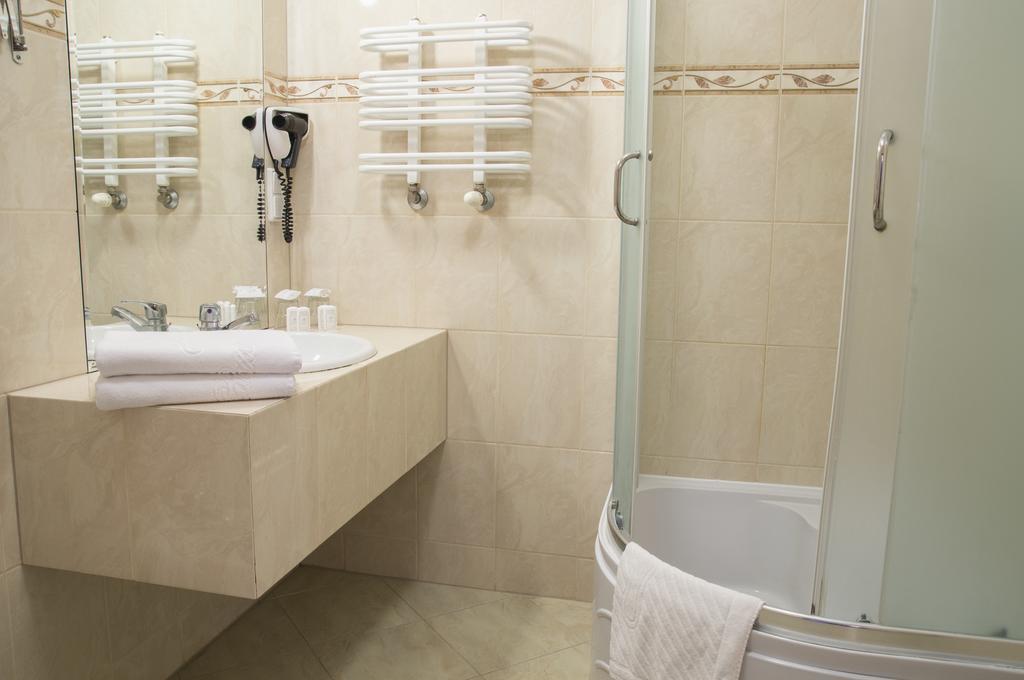 Hotel Mazurski Dworek Mikołajki Pokoj fotografie