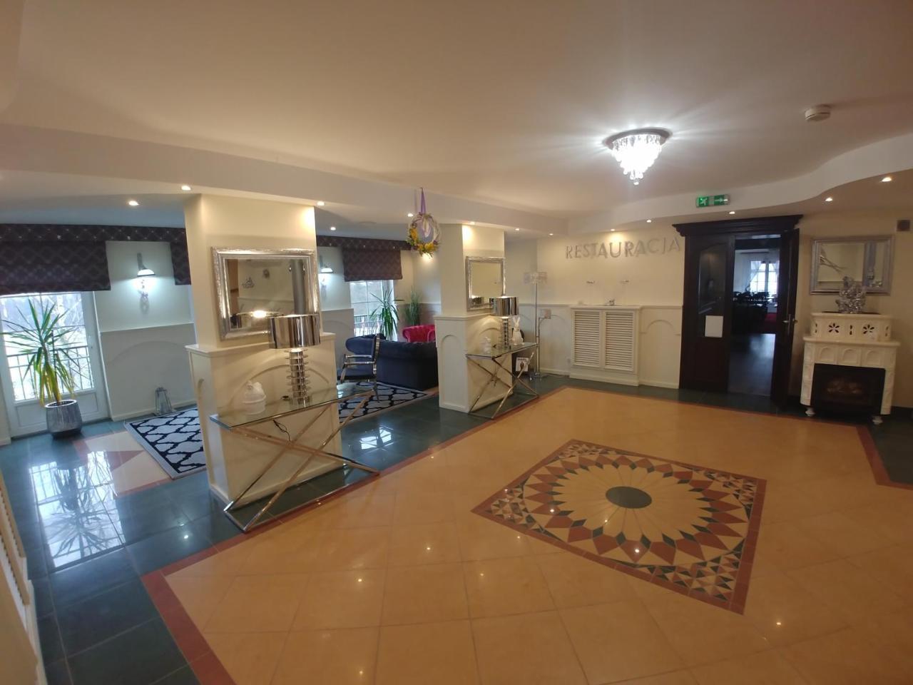 Hotel Mazurski Dworek Mikołajki Exteriér fotografie